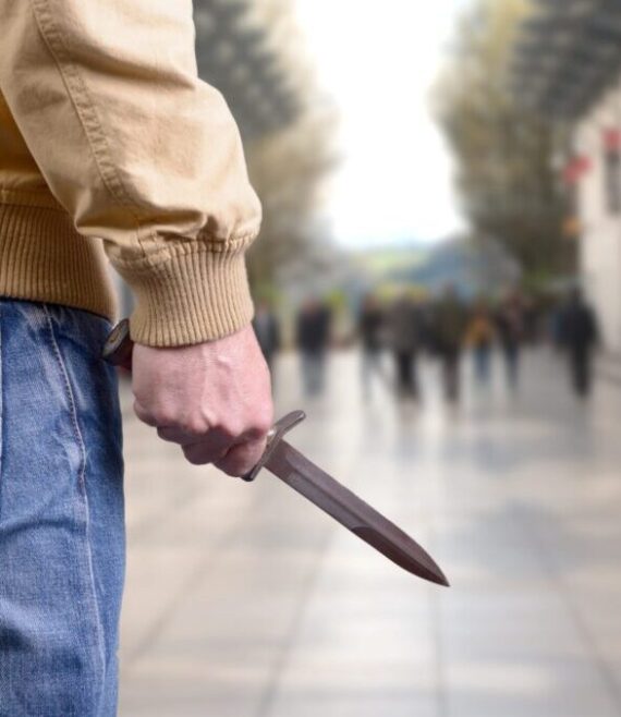 Knife-wealding-attacker-urban-environment-scaled-e1717755099976